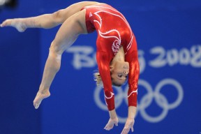 中超全明星赛重启 南北明星对抗引发“谁该首发”热议